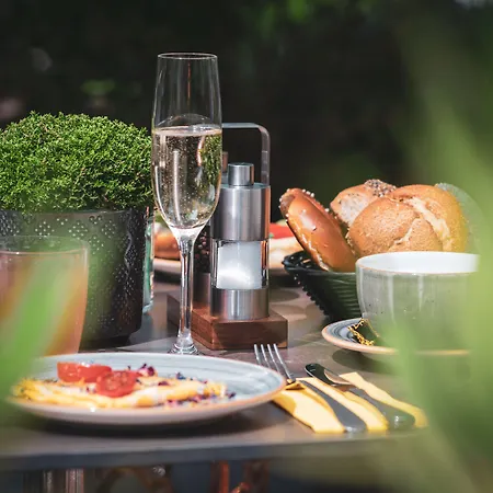 Sonnenhof Boutique-hotel Hotell 4*